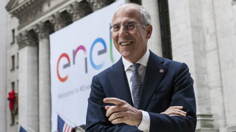 Șanse foarte reduse pentru ca șeful Enel Francesco Starace să mai primească un mandat în fruntea companiei - surse Reuters