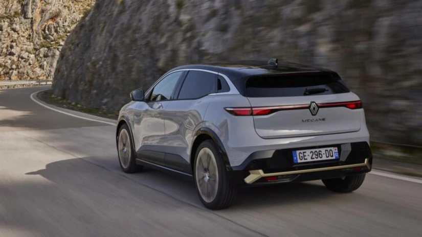 Grupul Renault s-ar putea diviza în două entități pentru a susține dezvoltarea mașinilor electrice - Bloomberg