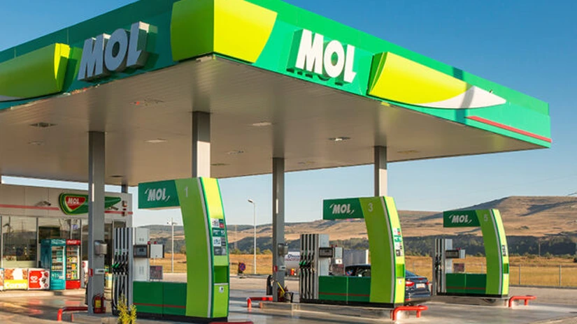 MOL a ieftinit carburanţii cu aproape un leu vineri dimineaţa. Preţurile au coborât sub 9 lei/litru în Bucureşti