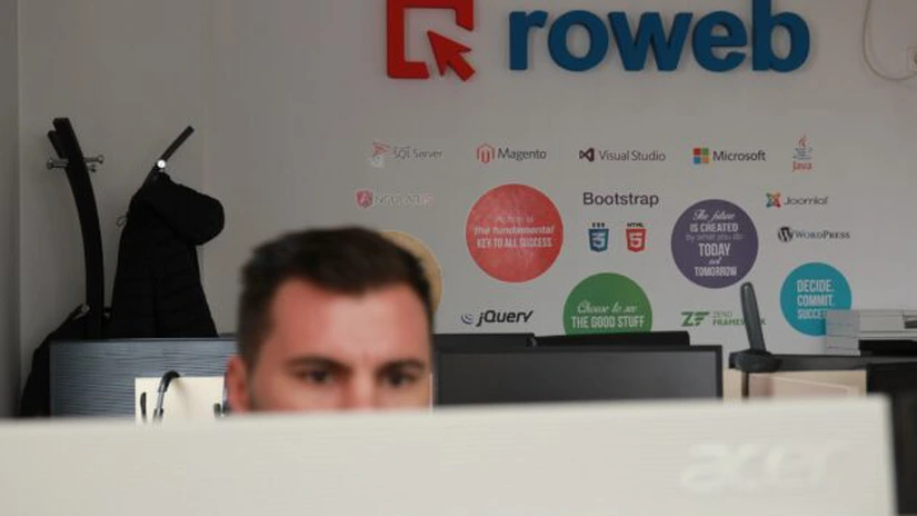 Compania locală de software Roweb reia internship-urile în format fizic. ”8 din 10 studenți care participă rămân angajați”