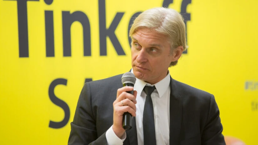 Miliardarul Oleg Tinkov acuză că a fost forțat să-și vândă pe mai nimic acțiunile la cea de a doua mare bancă privată rusească, pentru că a criticat războiul din Ucraina