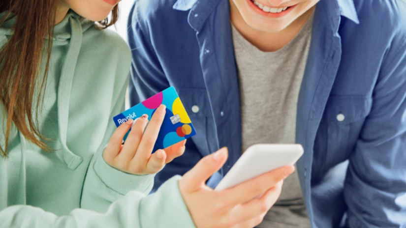 Studiu Revolut: Românii, printre cele mai cheltuitoare popoare. Rata de economisire pentru educaţia copiilor e printre cele mai mici din 36 de ţări