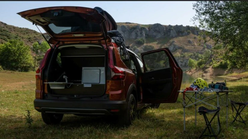 Dacia Jogger, accesorizată de spanioli cu echipamente speciale pentru camping