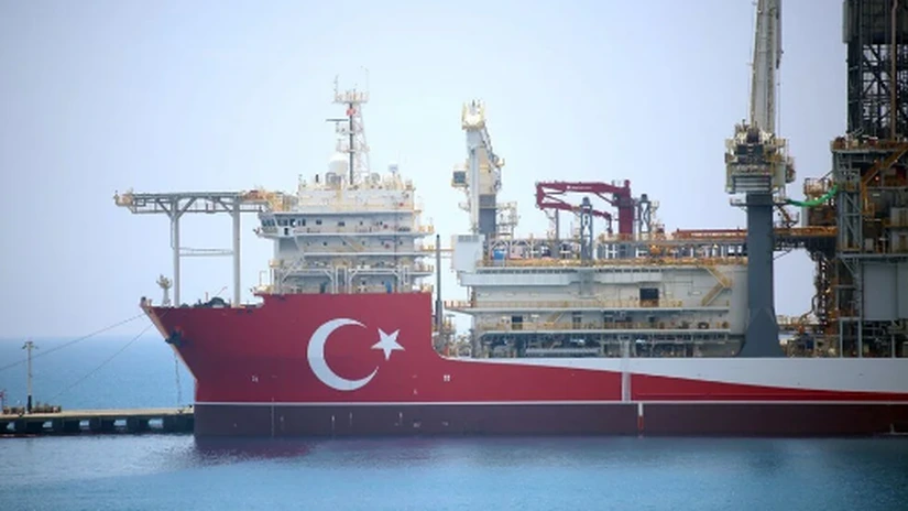 Marina turcă însoţeşte o navă de foraj în estul Mediteranei