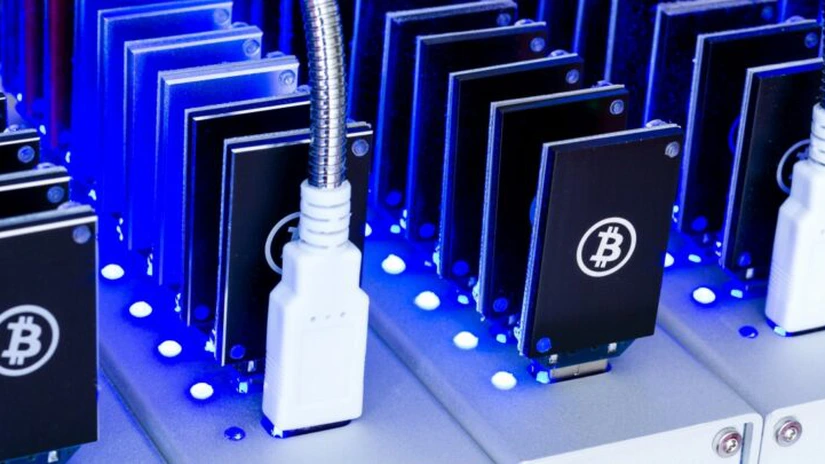 Cât costă să minezi Bitcoin și Ethereum în România față de restul lumii