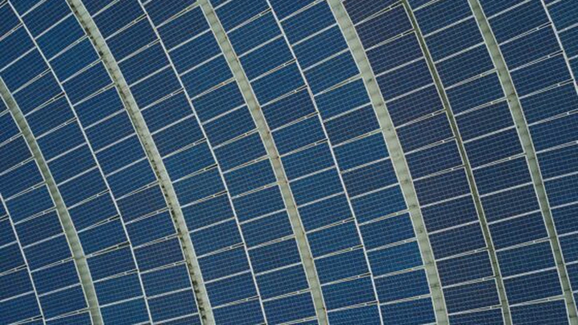 Rezolv Energy va dezvolta cea mai mare centrală solară din Bulgaria, la graniţa cu România