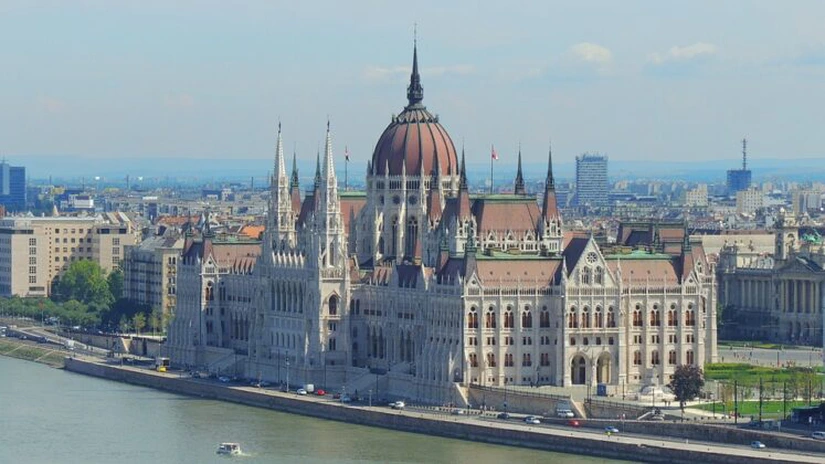 Avertisment pentru Ungaria - Dacă nu va obţine fonduri de la UE, credibilitatea Guvernului de la Budapesta va avea de suferit, spune Fitch