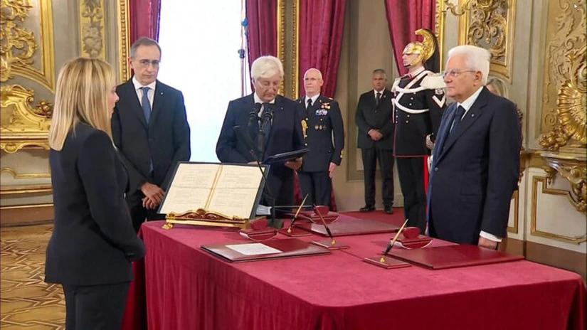Cabinetul condus de Giorgia Meloni a depus jurământul de învestitură în fața președintelui Italiei Sergio Mattarella