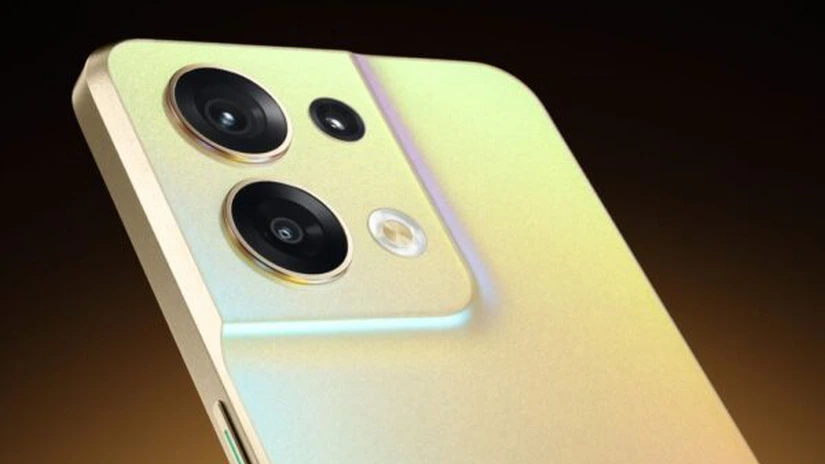 OPPO lansează noul model de smartphone Reno8 5G în România