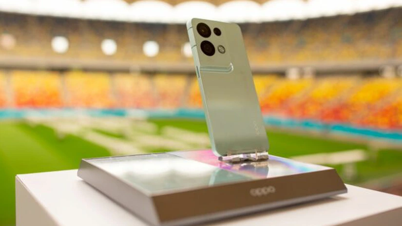 OPPO lansează noul telefon Reno8 Pro 5G în România