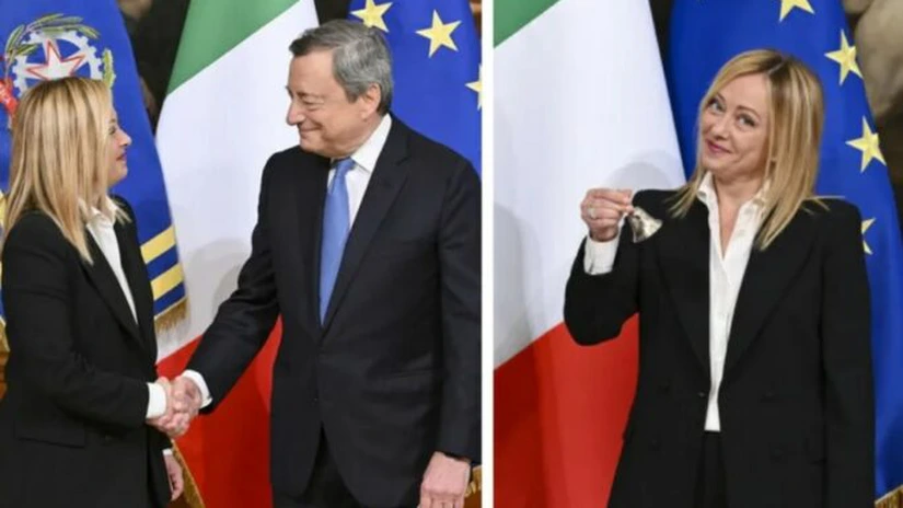 Giorgia Meloni a preluat oficial de la Mario Draghi funcţia de prim-ministru al Italiei şi a devenit prima femeie care conduce Guvernul de la Roma