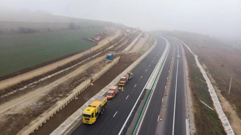 Circulaţia pe un kilometru din autostrada Sebeş - Turda se închide pentru 30 de zile; au apărut deficienţe în perioada de garanţie