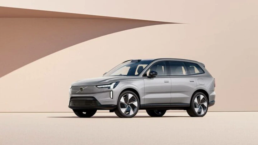 Volvo EX90, un „computer pe roți” a cărui putere de calcul îl face cel mai sigur model al mărcii