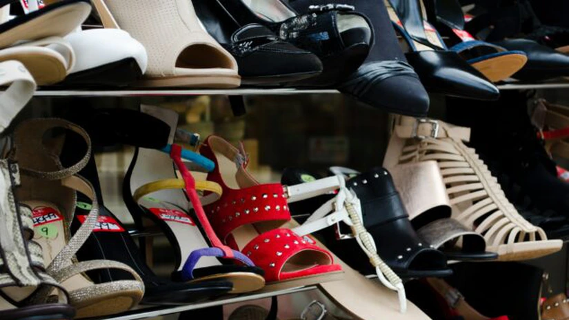 Magazinele de încălțăminte din malluri au vândut mai puțin în 2021 față de 2019. Afacerile din retail au crescut cu 20%, iar 2022 vine cu un nou record