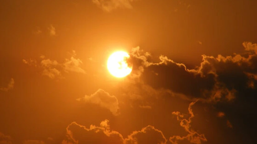 Toamnă blândă în criza energiei - Europa va avea o lună noiembrie cu temperaturi peste medie, susţin firmele care realizează prognoze meteo