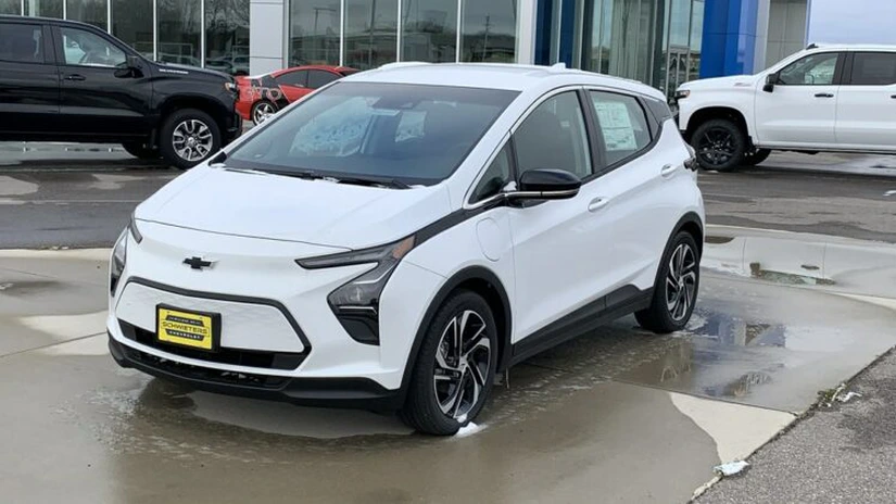 Constructorul auto american General Motors recheamă în service 140.000 de mașini electrice Chevrolet Bolt, din cauza riscului de aprindere a unui covoraș