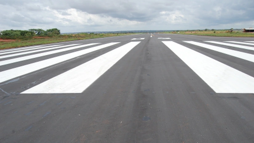 Aeroportul de la Braşov a trecut şi de etapa zborului de calibrare