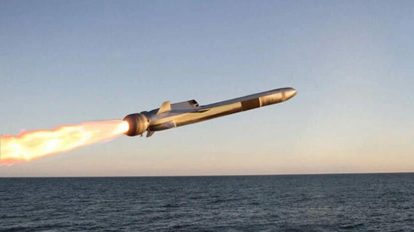 România cumpără rachete anti-navă de 208 milioane de dolari de la Raytheon