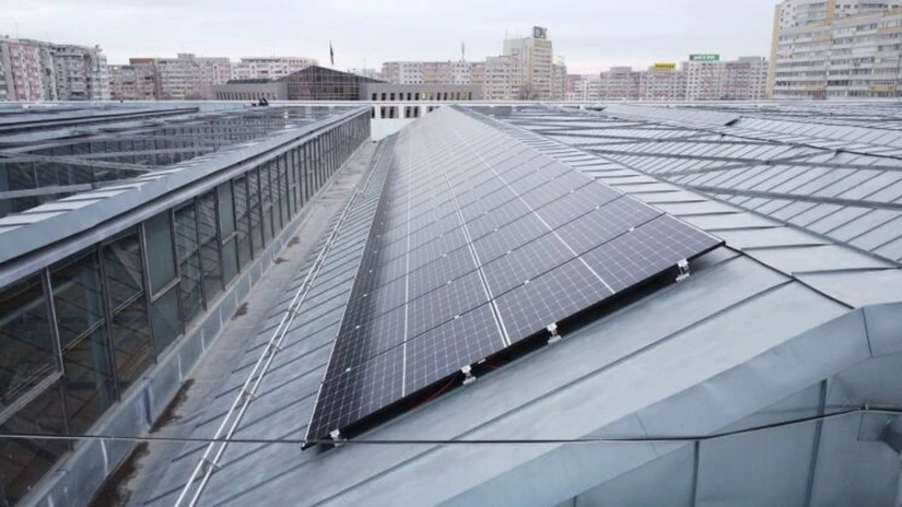 Adrem a pus o instalație fotovoltaică de peste 100 kW pe acoperișul Halelor Obor din București