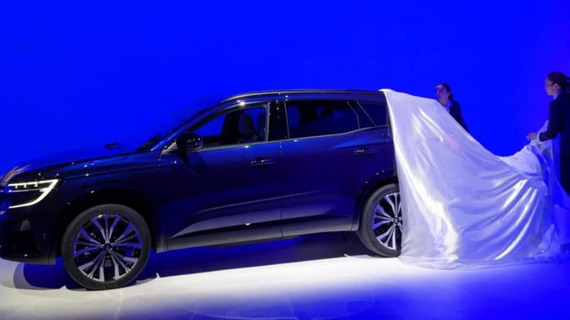 Renault Espace, mașina franceză de familie, revine pe piață sub forma unui SUV cu șapte locuri