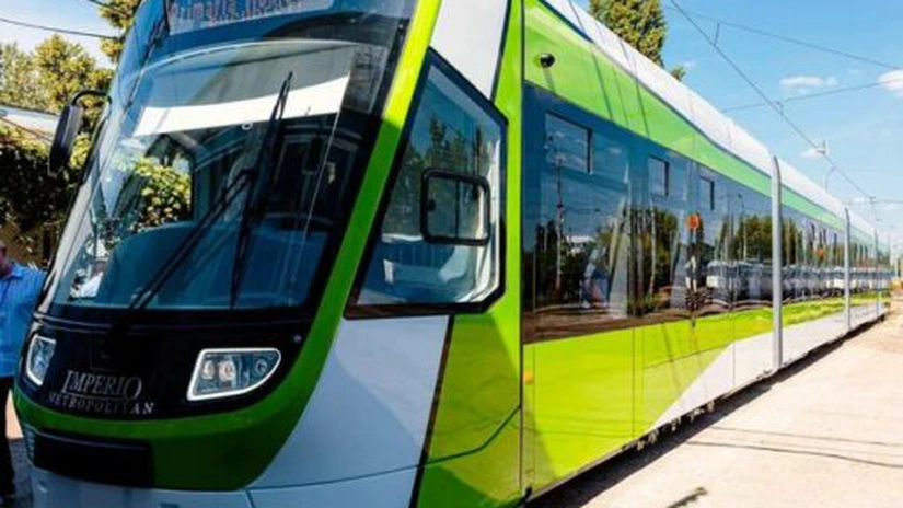 Update: PMB anunță că patru tramvaie noi au fost introduse pe linia 10. Nicuşor Dan: De astăzi au intrat în circulație două tramvaie noi Astra Imperio pe linia 10