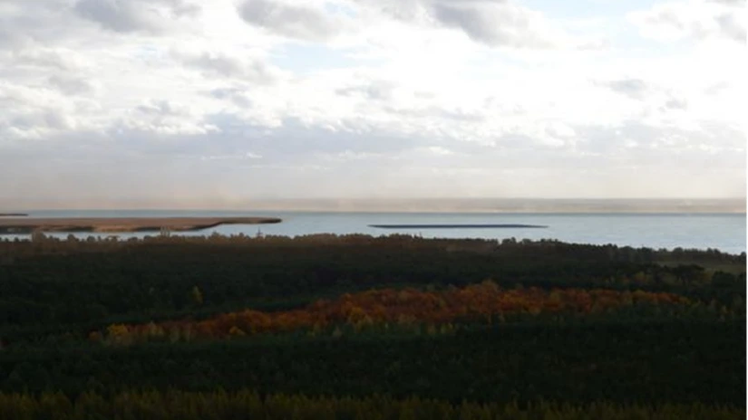 Două companii germane au început construirea celei mai mari centrale solare plutitoare din țară