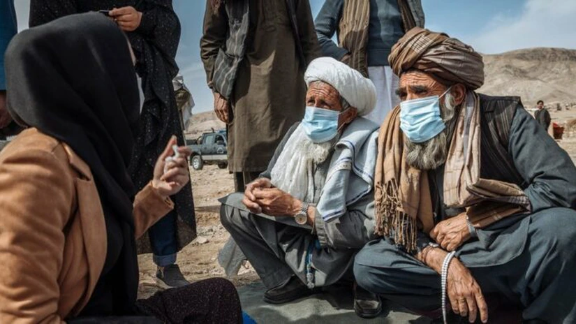 ONU declară că rămâne în Afganistan pentru a ajuta populația. Anunțul vine în urma unei evaluări făcute după ce talibanii le-au interzis femeilor să lucreze pentru organizație