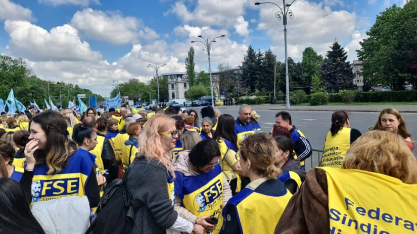 Sindicatele din Educaţie vor răspunde joi ofertei Guvernului. Se anunţă un protest în Piaţa Victoriei