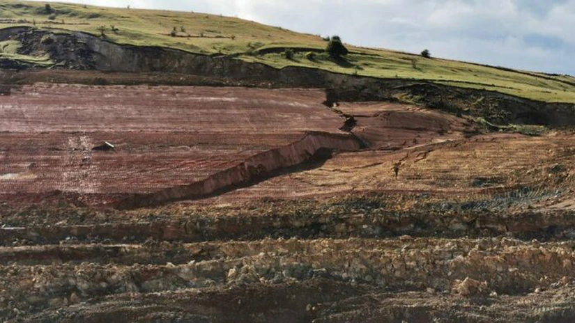 Poduri distruse și alunecări de teren în nordul Italiei