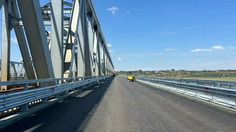 Circulația pe podul de la Fetești se redeschide integral de joi. Taxa de tranzit rămâne suspendată