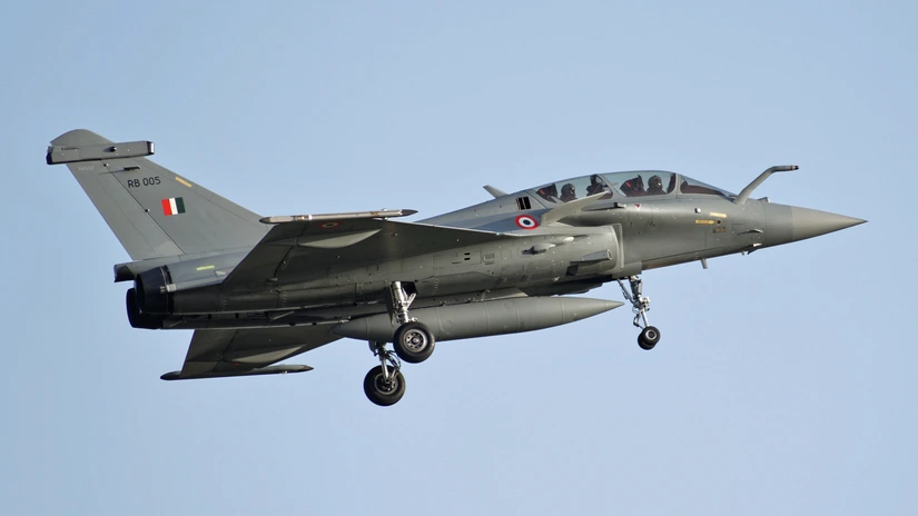 Parisul comandă încă 42 de avioane de vânătoare multirol Rafale, pentru care va plăti peste 5 miliarde de dolari