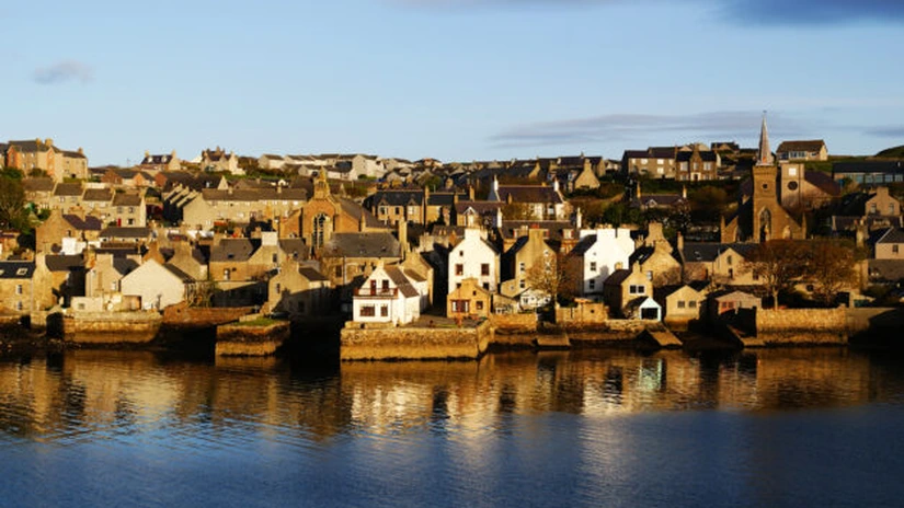 Locuitorii din Insulele Orkney, aflate în nordul Scoției, caută opțiuni alternative de guvernare, considerându-se neglijați atât de Londra, cât și de Edinburgh