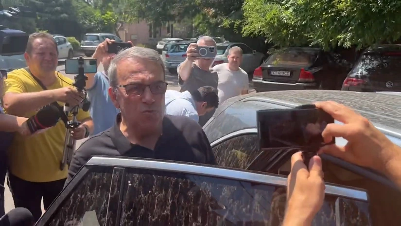 AEP l-a sancționat pe primarul Constanței cu 2.200 de lei pentru că nu a sigurat un număr de cinci urne distincte în secțiile de vot