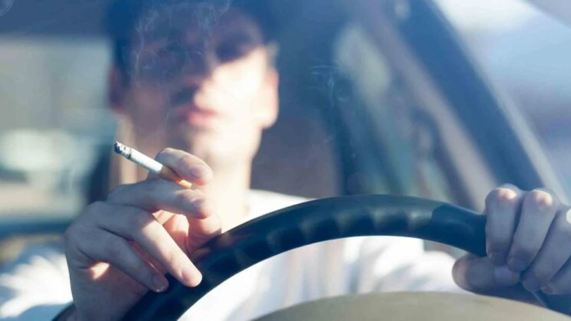 Germania ar putea interzice fumatul în mașinile în care sunt copii. Amenzile merg până la 3.000 de euro