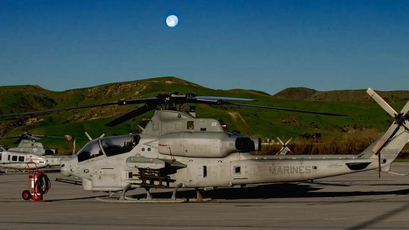 Cehia a primit primele elicoptere americane de luptă Bell AH-1Z Viper