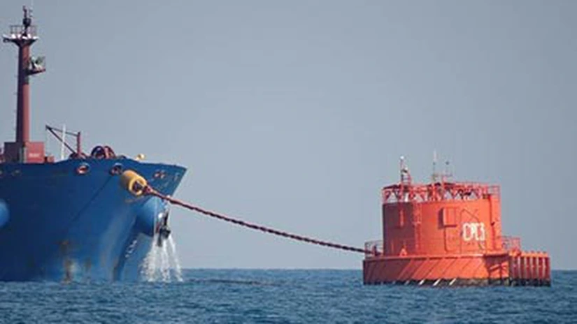 Atacul ucrainean asupra portului rusesc Novorossiisk, de unde vine petrol inclusiv spre România, a oprit activitatea portuară