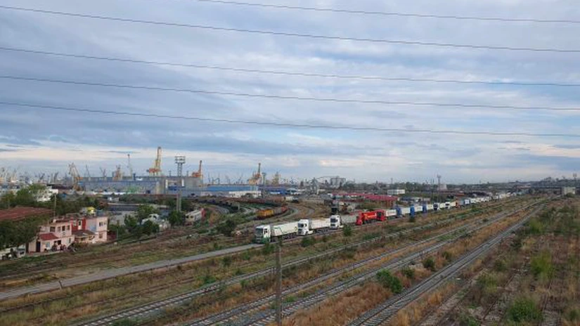 Un fermier din doi nu își poate achita datoriile aferente pentru lunile septembrie și octombrie. Patru asociații agricole solicită ca importurile de cereale din Ucraina să fie interzise pe toată perioada războiului și amenință cu greva generală