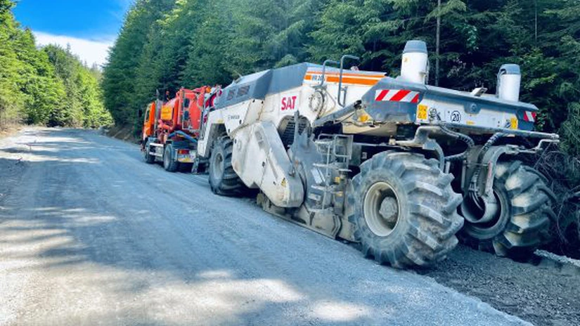 Reconstrucția drumurilor prin reciclare la rece,  de două ori mai rapidă și cu 30% mai puțin costisitoare – STRABAG