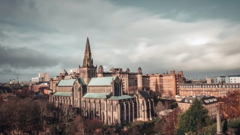 Wizz Air transferă zborurile din București către Edinburgh pe aeroportul Glasgow