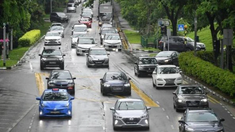 În Singapore, un certificat care îţi dă dreptul de a deţine un automobil costă peste 106.000 de dolari