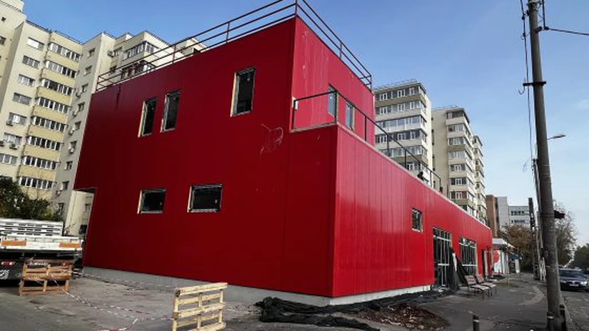 Profi deschide primul magazin cu parcare pe acoperiș (Foto)