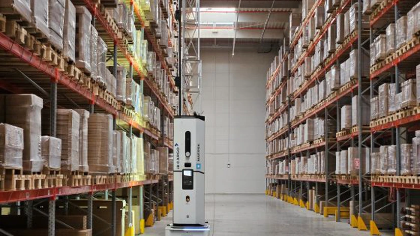 IKEA introduce roboți autonomi în depozitul de lângă București, cel mai mare din Sud-Estul Europei. Scanează 10.000 de amplasamente de paleți pe oră, față de 150 efectuați manual
