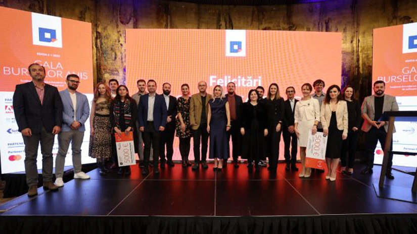 11 burse pentru profesori din România care dezvoltă cursuri de tehnologii noi