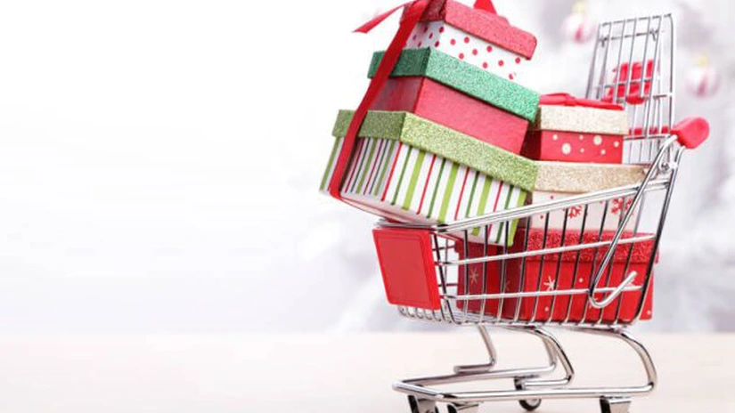 Sărbătorile de iarnă aduc vânzări cu 28% mai mari decât media lunară anuală - studiu