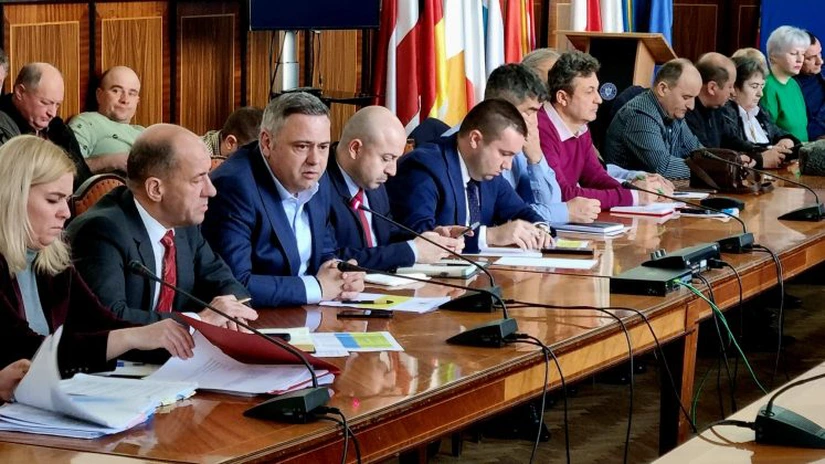 Solicitările fermierilor și cooperativelor pentru Ministerul Agriculturii. Azi se poartă negocieri cu două sectoare agricole și marii retaileri