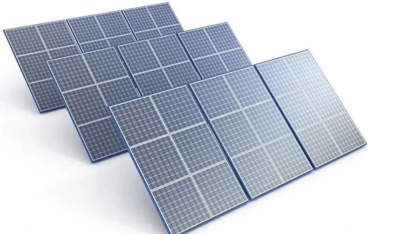 Polonezii de la R.Power cumpără proiecte de 200 MW în fotovoltaic în România. La unele parcuri construcția începe în acest an