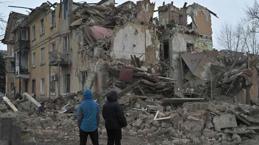 Ucraina - Cel puţin trei morţi şi 12 răniţi în bombardamente ale forţelor ruse în apropiere de Doneţk