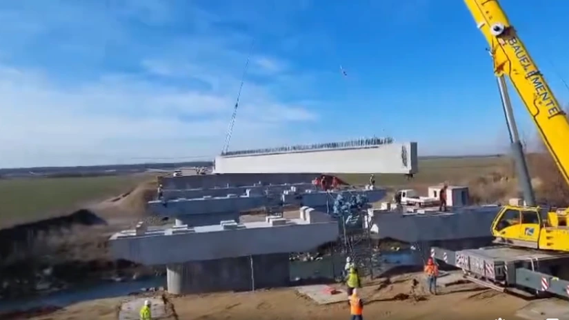Autostrada Bucureștiului: Prima grindă din 560 de pe lotul 3 Sud a fost montată miercuri - Scrioșteanu VIDEO