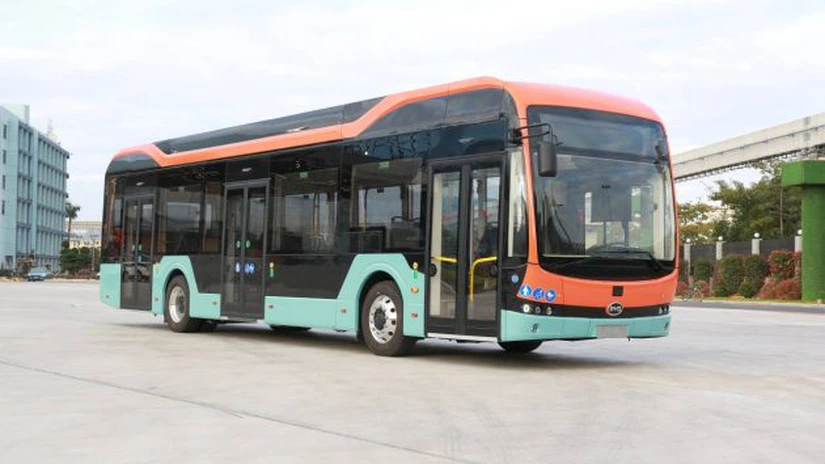Primăria Bacău a semnat un contract pentru achiziția a 48 de autobuze electrice BYD