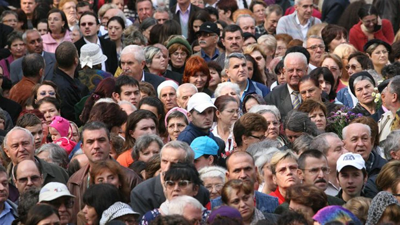 Criza demografică s-a accentuat în 2023 - Populaţia vârstnică a României a depăşit cu peste 27% populaţia tânără